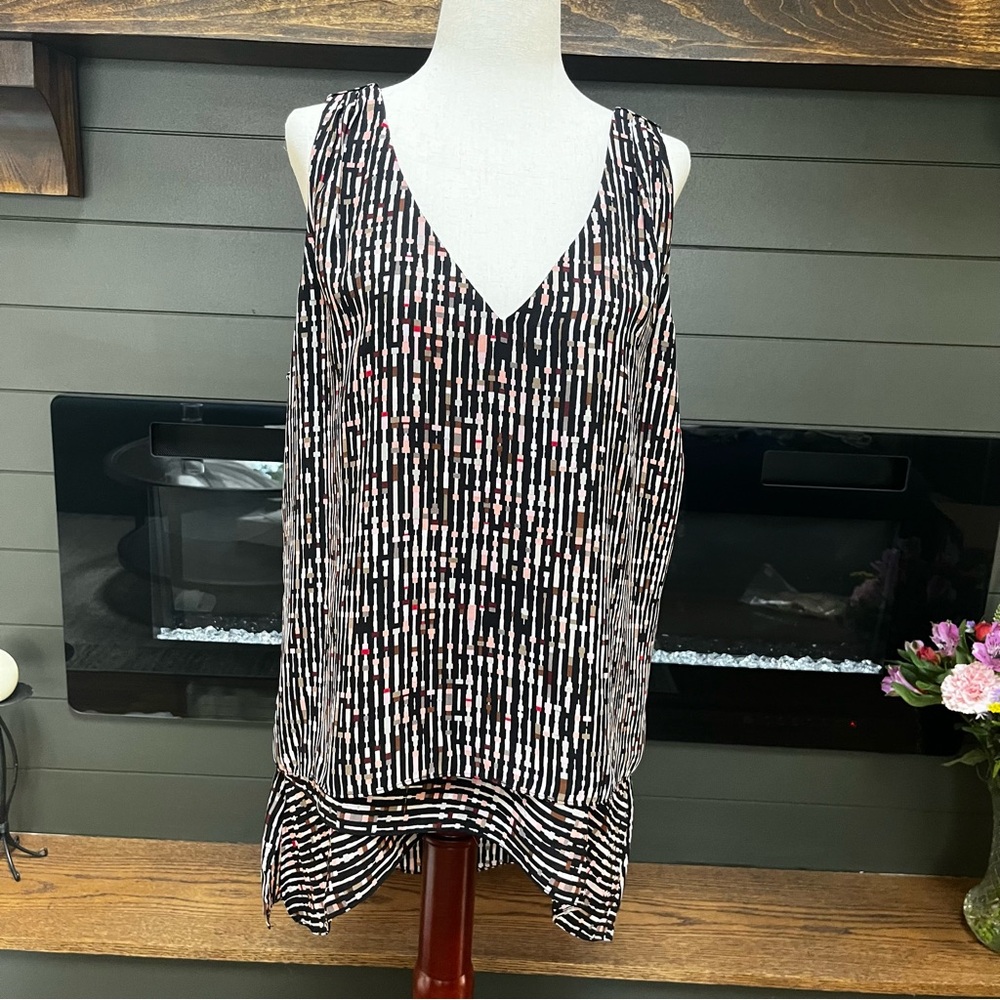 White House Black Market Tank - Size L - Like new